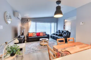 Family friendly house with free parking - Image 4