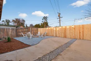 Cozy Sequoia Home with Fire Pit - Image 3