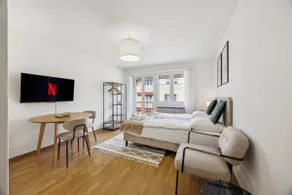 Wifi, Smart TV, City Centre, Queen Bed - CR 18 - Image 5