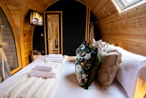 The Roe at Snowhill Glamping - Image 5