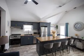 Cozy Corner | Full house in the Heart of Pembroke - Image 3
