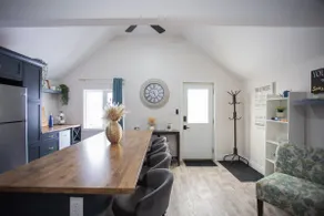 Cozy Corner | Full house in the Heart of Pembroke - Image 4