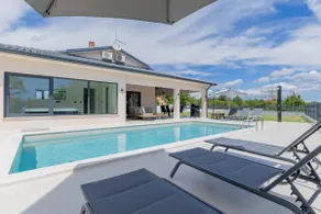 Villa Coriticum with pool and indoor Jacuzzi - Image 2
