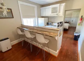 Imperial Apartment C - Image 5