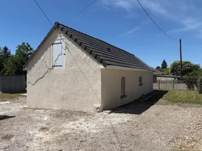 Charming 3-bedroom house with plot - Image 2