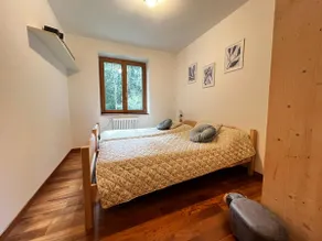Ground floor apartment with garden use - Image 3