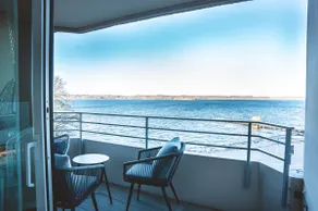 Stylish studio with sea view - Image 4