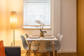 Modern & Cozy 2BR | Steps to Covent Garden Tube - Image 4