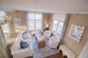 Luxury 4BR 4BA on Spring Street with Ocean Views - Image 3