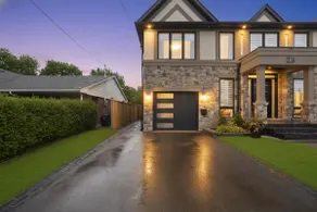 Elegant Streetsville 2 Bedroom Suite with Parking and Laundry - Image 2