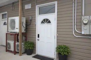 Front Street Suite - Image 3