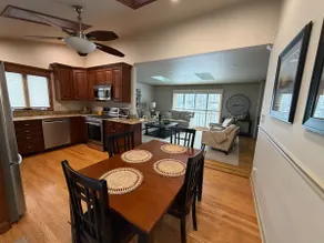 Quiet 3BR Home Next to Hospital w Fast WiFi - Image 3