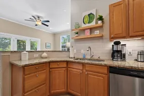 Dog-Friendly South Austin w/ Private Yard! - Image 5
