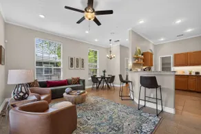 Dog-Friendly South Austin w/ Private Yard! - Image 2
