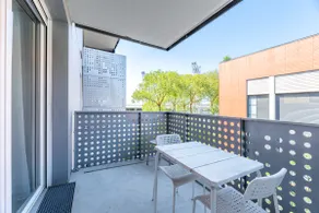 Quai de Seine, Rouen T2 Parking & Terrace - Image 4