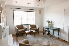 Boutique Historical Home Near Downtown Edmond - Image 5