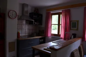 Heite apartment with terrace and garden - Image 5