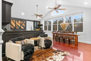 Wild, Wild West Side! Hot tub, Games, Dog Friendly - Image 2