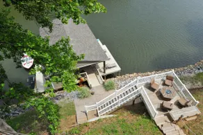 Private Hot Tub! Getaway on Smith Mountain Lake - Image 3