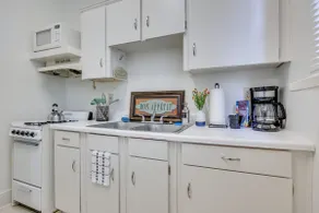 The Orchid Nook | Comfortable Studio Apartment - Image 2