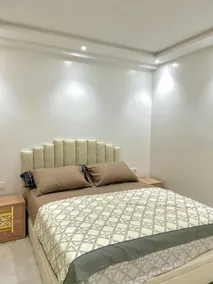 Downtown and beach, ideal stay - Image 5