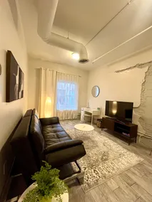 The Skyline Suite Unit E - Image 2