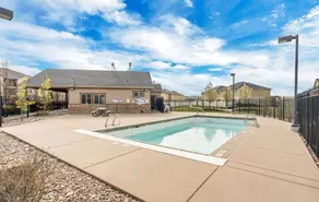 Huge 3 bedroom condo in great central location - Image 5