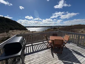 Private Waterfront Retreat | Charlie's Place - Image 3