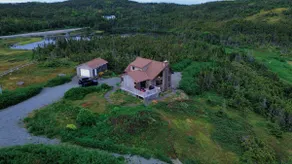 Private Waterfront Retreat | Charlie's Place - Image 2