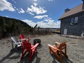 Private Waterfront Retreat | Charlie's Place - Image 4