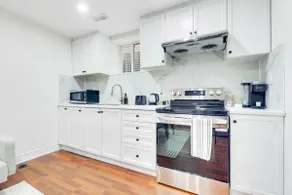 2BR Welland Retreat | Walk to Canal | Sleeps 5! - Image 2