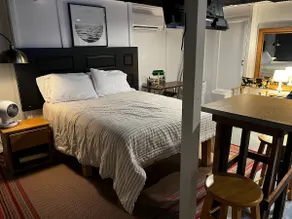 Elmira Studio+Private Entry Backyard + Parking - Image 2
