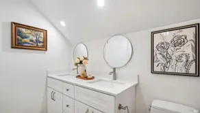 Private Upstairs Studio w/ Own Bath & Kitchenette - Image 4