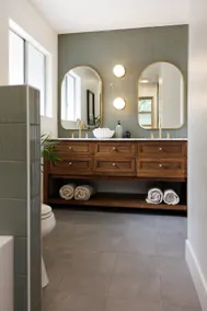 Stylish Mid-Century Home | 2 miles from beach - Image 5