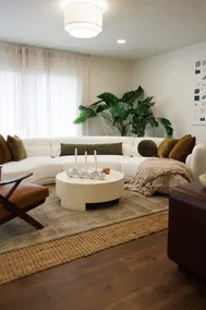 Stylish Mid-Century Home | 2 miles from beach - Image 2