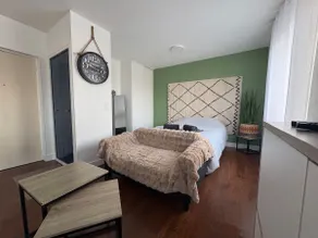 The Green Room - Image 2