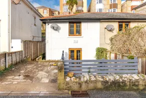 Vectis Cottage - Image 4