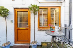 Vectis Cottage - Image 2