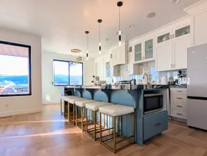 Luxury Modern 4 Bedroom House Near Capitol Reef NP Sleeps 10 - Image 3