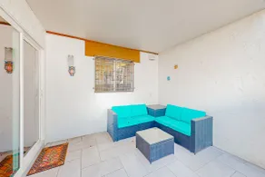 3BR sunny townhome with pool & ping-Pong - Image 2
