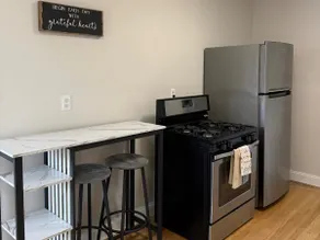 2BR Apartment near Pittsburgh Airport/Free Parking - Image 3