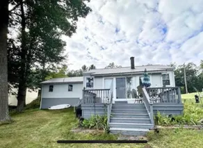 Waterfront Cottage near Tawas Beaches & Parks - Image 3