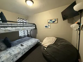 Bieber's bnb - Image 4