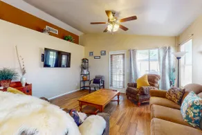 Charming 3BR Glendale retreat with alfresco patio - Image 2