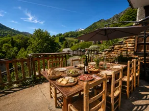 Splendid ski-in,ski-out historical chalet! - Image 2