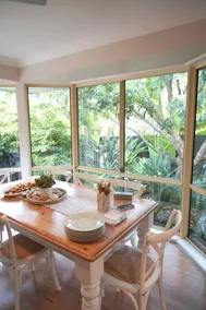 Relaxed Coastal Home near Beaches & Erina Fair - Image 4