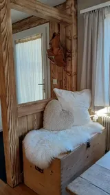 Miris Cozy Corner - Image 3