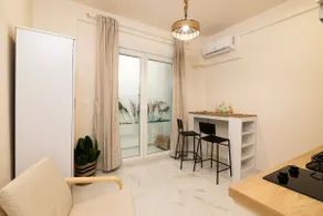 Almond II Jacuzzi Suite•Self Check-In•Easy Parking - Image 4