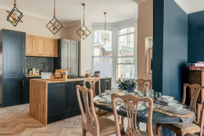 Large 4 bedroom house in Harrogate town centre - Image 2
