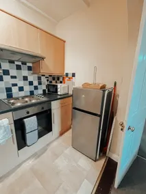 Bright 2-Bed Flat in Huntingdon Town Centre - Image 5